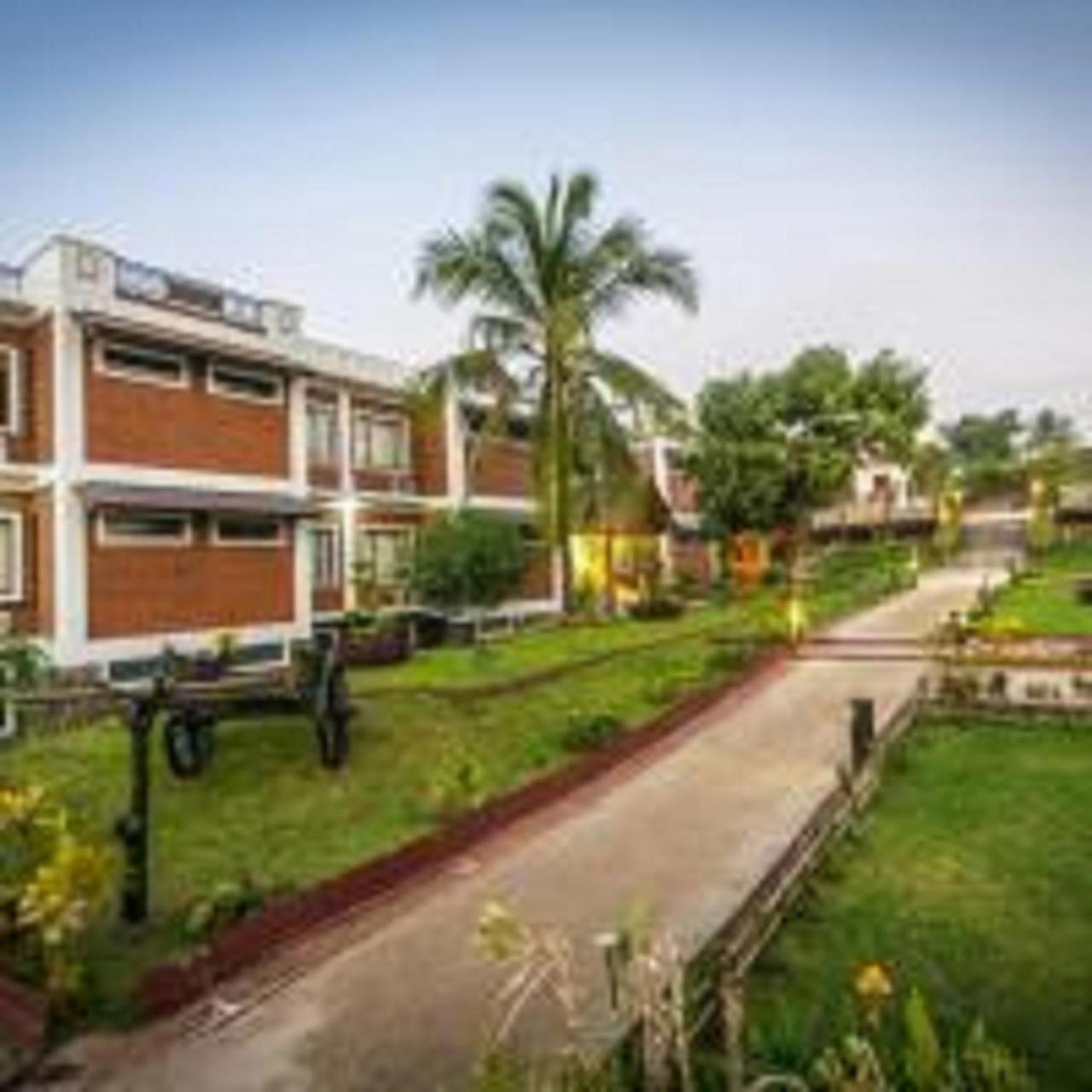 Hotel Queen Jamadevi Moulmein Exterior foto